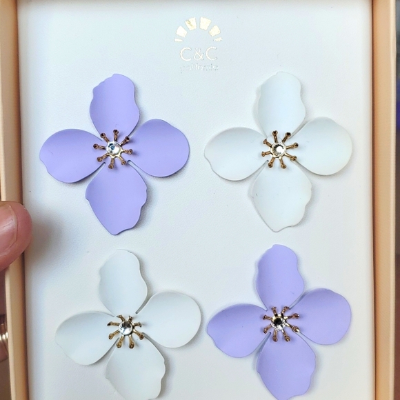 🟣 C&C California Lavender & White Flower - Picture 2 of 8